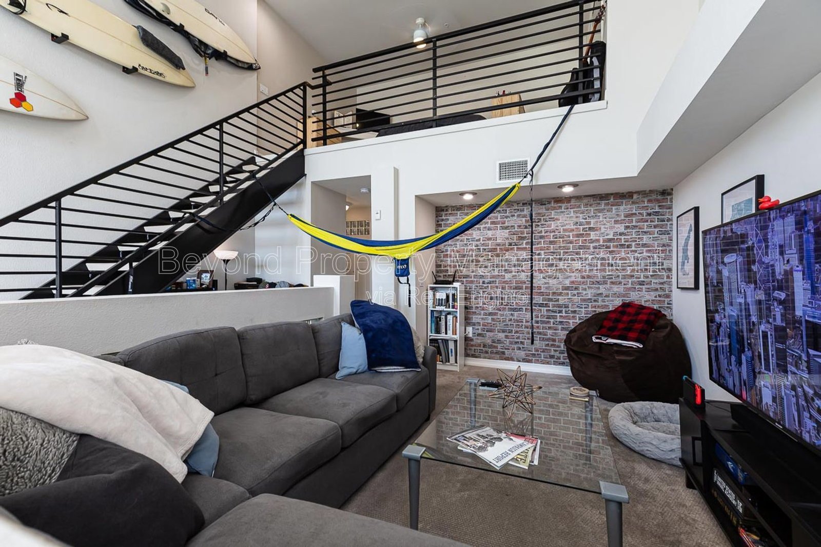 PET-FRIENDLY LOFT-STUDIO CONDO – UNION SQUARE- DEDICATED  PARKING AND ADDITIONAL STORGAE UNIT !!!! property image