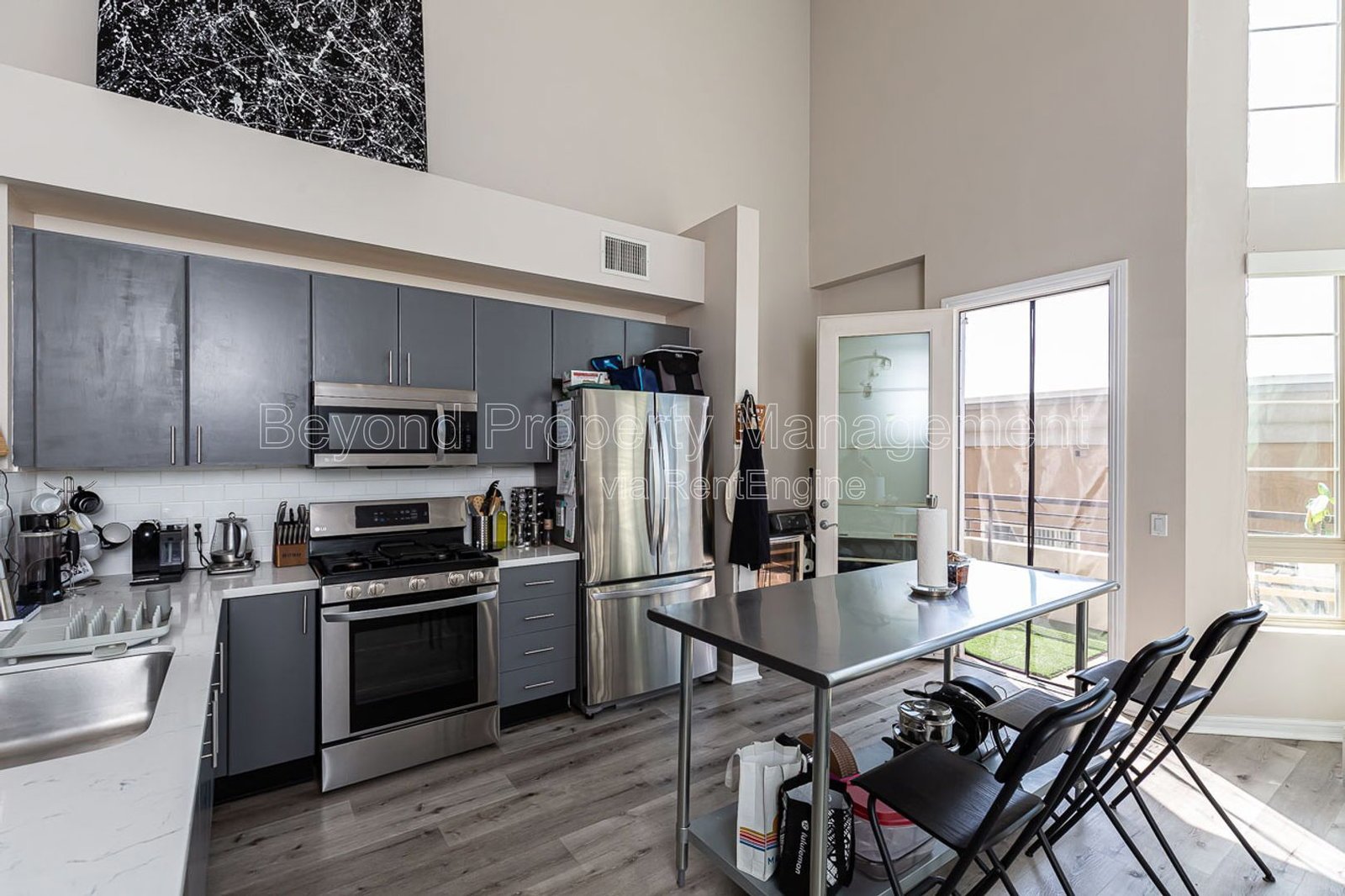 PET-FRIENDLY LOFT-STUDIO CONDO – UNION SQUARE- DEDICATED  PARKING AND ADDITIONAL STORGAE UNIT !!!! property image