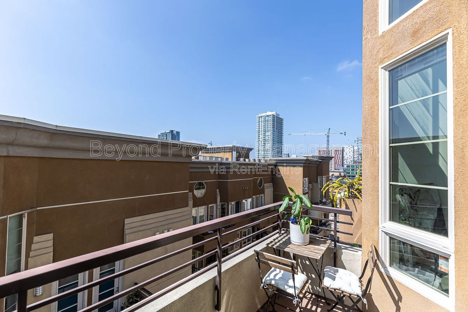 PET-FRIENDLY LOFT-STUDIO CONDO – UNION SQUARE- DEDICATED  PARKING AND ADDITIONAL STORGAE UNIT !!!! property image