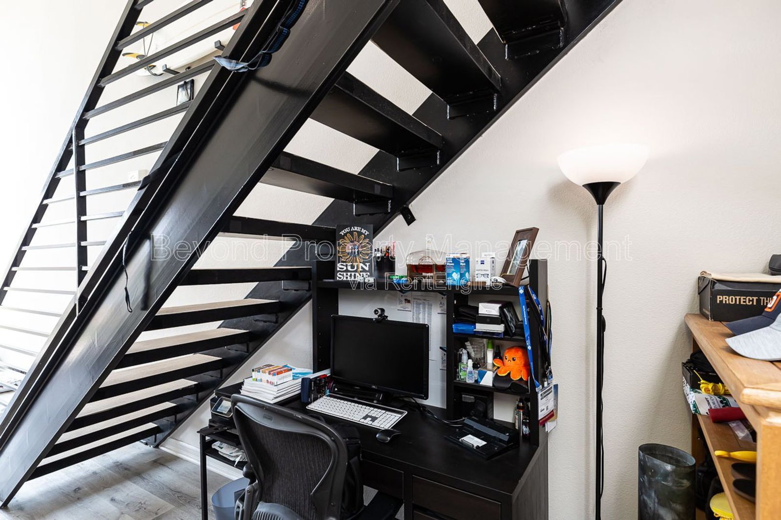 PET-FRIENDLY LOFT-STUDIO CONDO – UNION SQUARE- DEDICATED  PARKING AND ADDITIONAL STORGAE UNIT !!!! property image