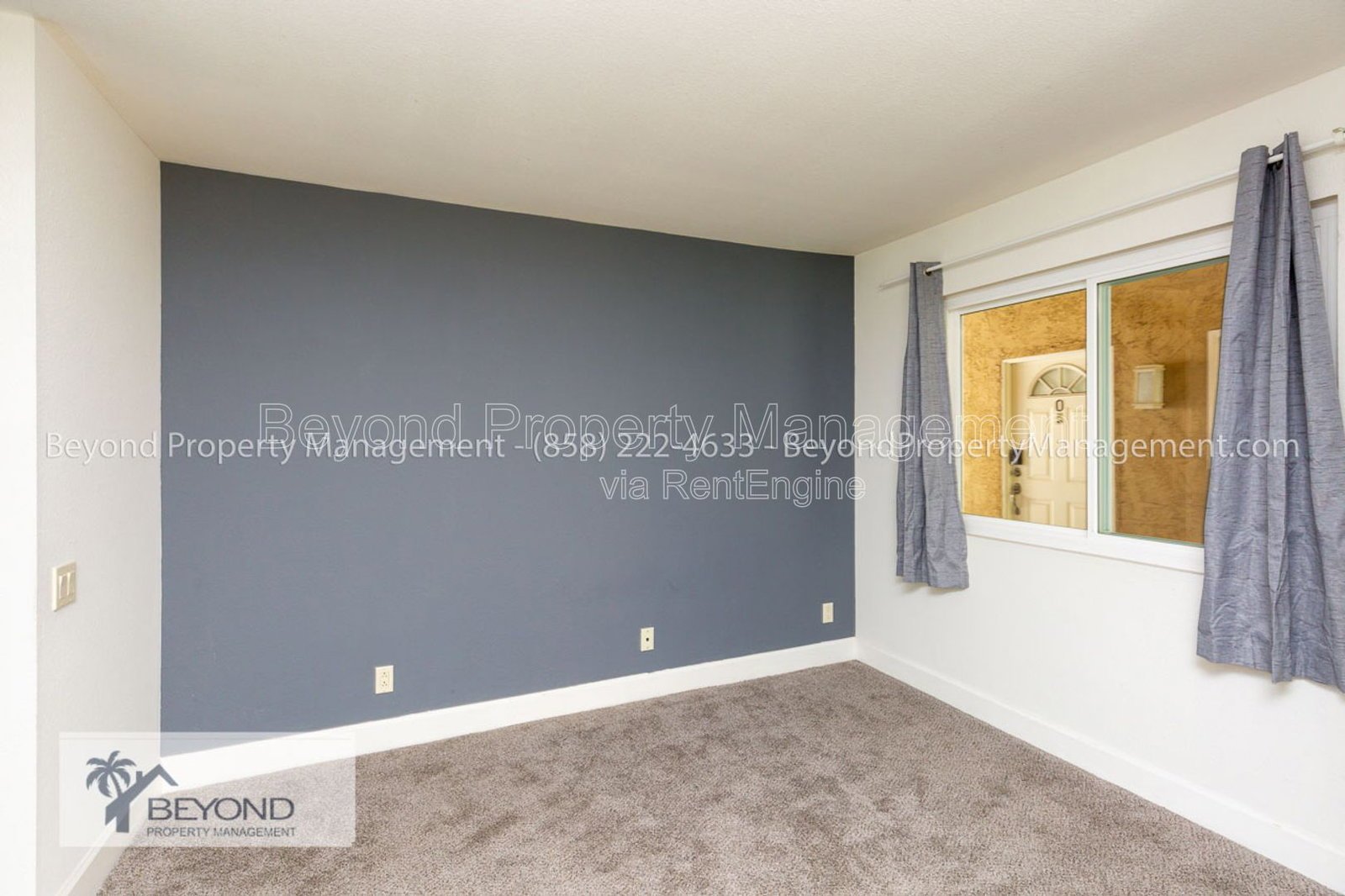CHARMING JUNIOR 1-BEDROOM END UNIT IN HIGHLY SOUGHT-AFTER LA JOLLA! property image