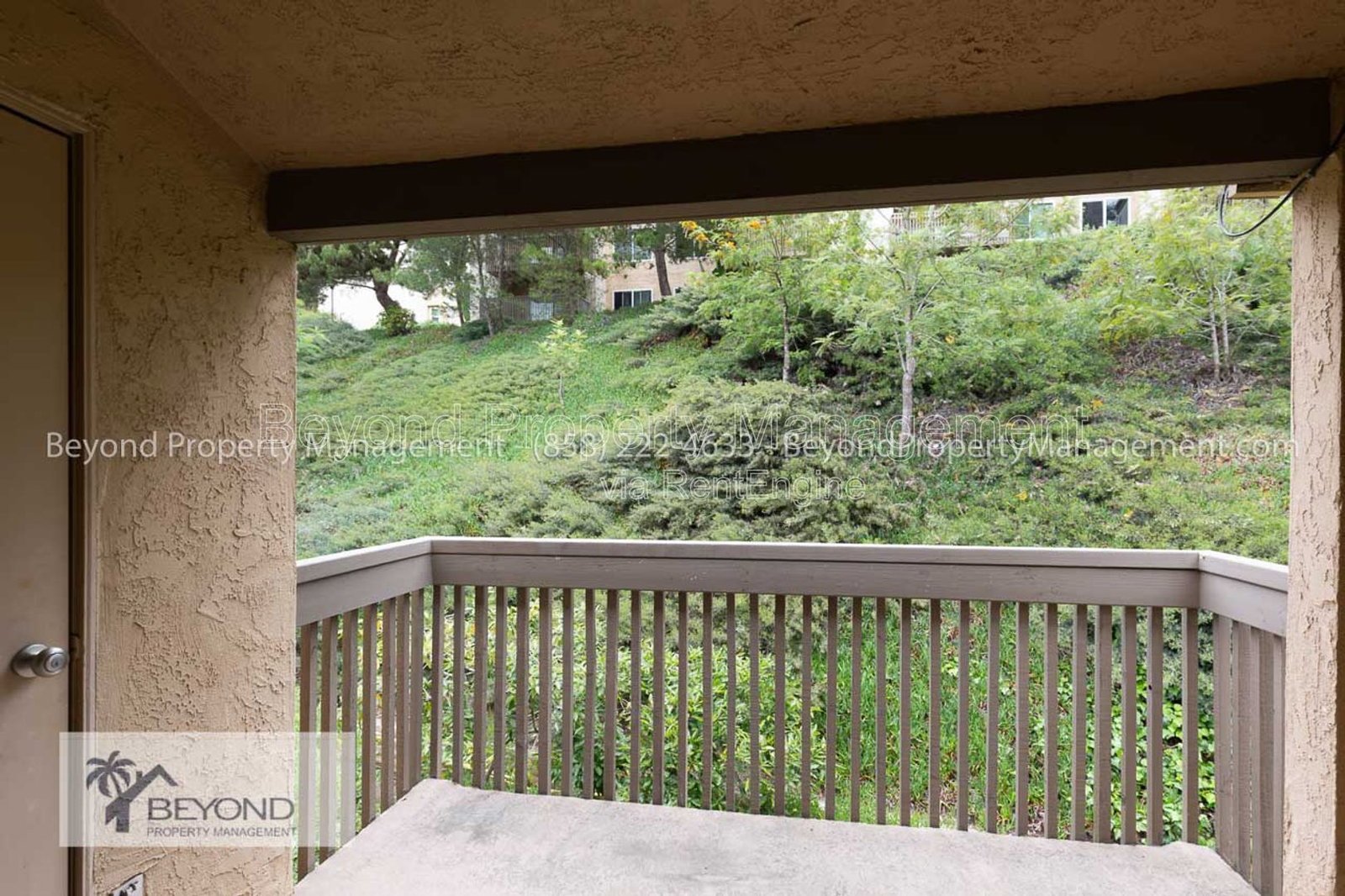 CHARMING JUNIOR 1-BEDROOM END UNIT IN HIGHLY SOUGHT-AFTER LA JOLLA! property image