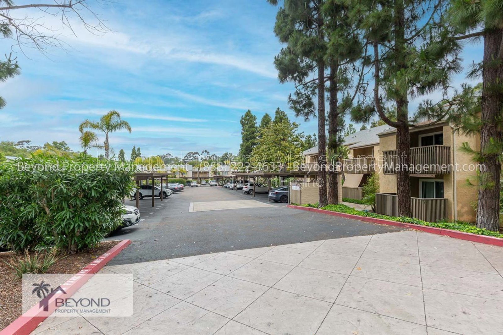 CHARMING JUNIOR 1-BEDROOM END UNIT IN HIGHLY SOUGHT-AFTER LA JOLLA! property image