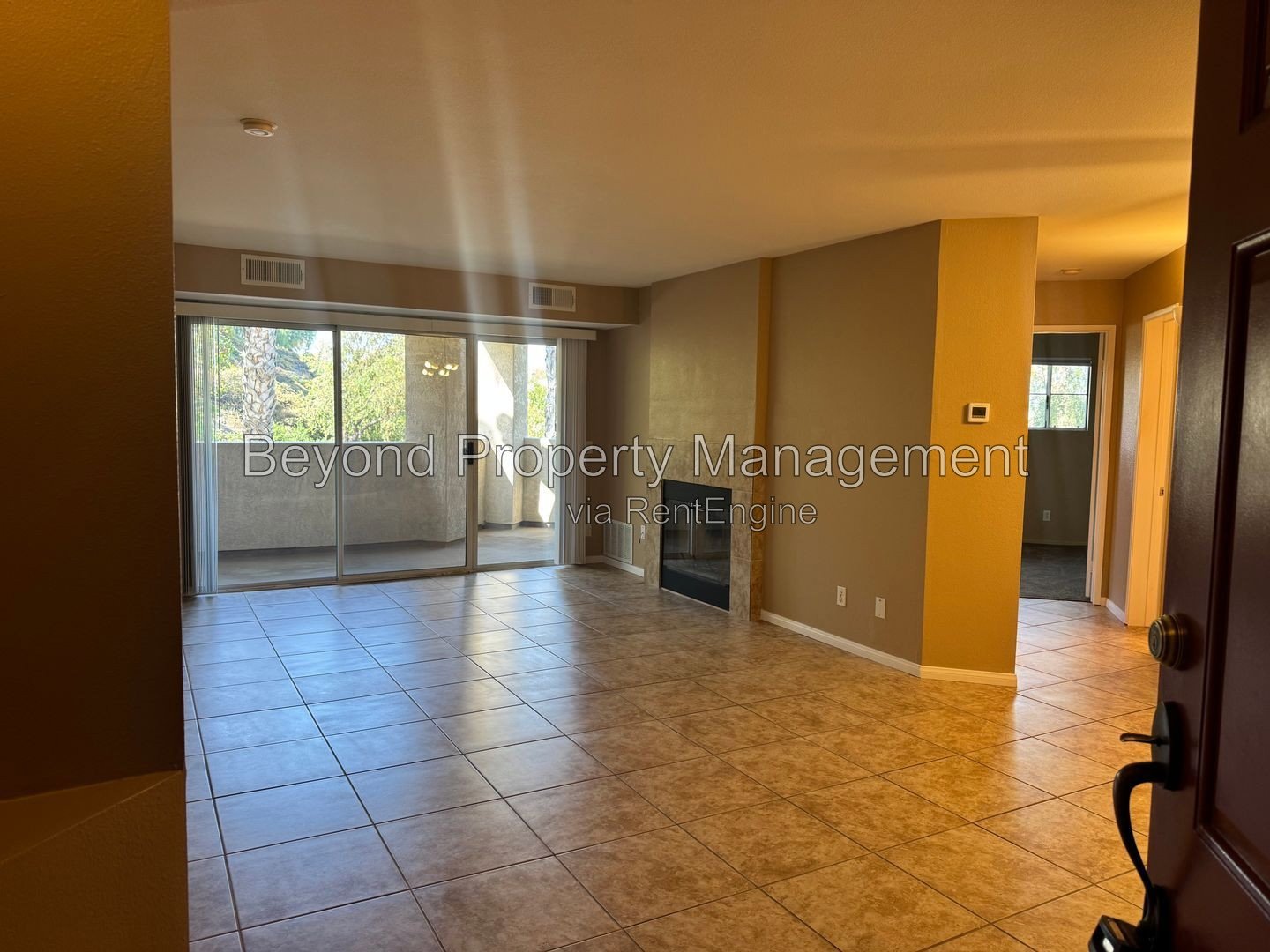 ***SCENIC SCRIPPS RANCH***2/2 CONDO W/ TANDEM 2 CAR DETACHED GARAGE***PET FRIENDLY*** property image