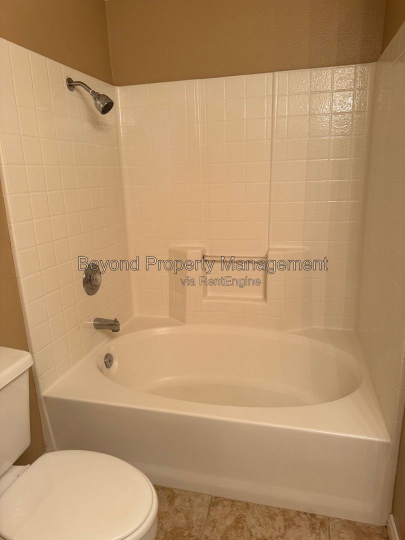 ***SCENIC SCRIPPS RANCH***2/2 CONDO W/ TANDEM 2 CAR DETACHED GARAGE***PET FRIENDLY*** property image