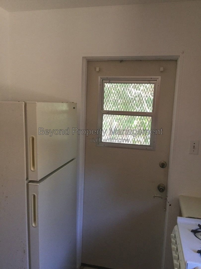 LIGHT & BRIGHT STUDIO UPGRADED, PET FRIENDLY!! *** property image