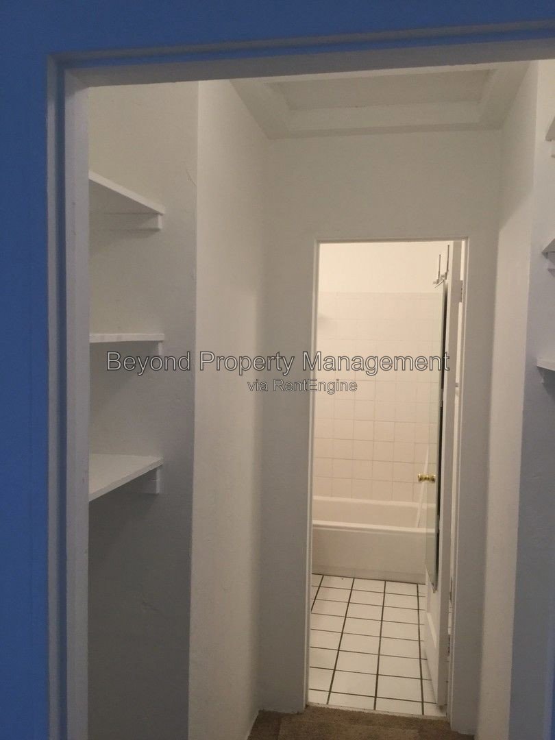 LIGHT & BRIGHT STUDIO UPGRADED, PET FRIENDLY!! *** property image
