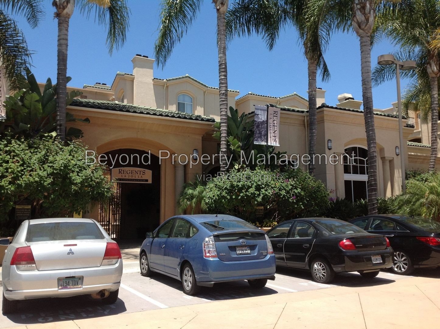 *** STUNNING LA JOLLA CONDO!!! LOVELY UPGRADES! CENTRALLY LOCATED!! *** property image