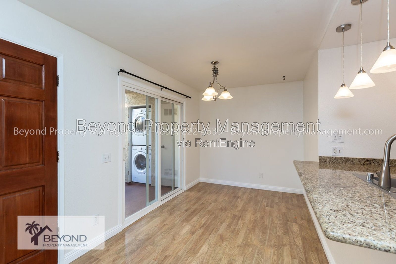 ***YOUR PERFECT DOWNTOWN 2 BED 2 BATH CONDO! MASTER BEDROOM ON GROUND FLOOR! CORNER UNIT! GATED COMMUNITY! ** property image
