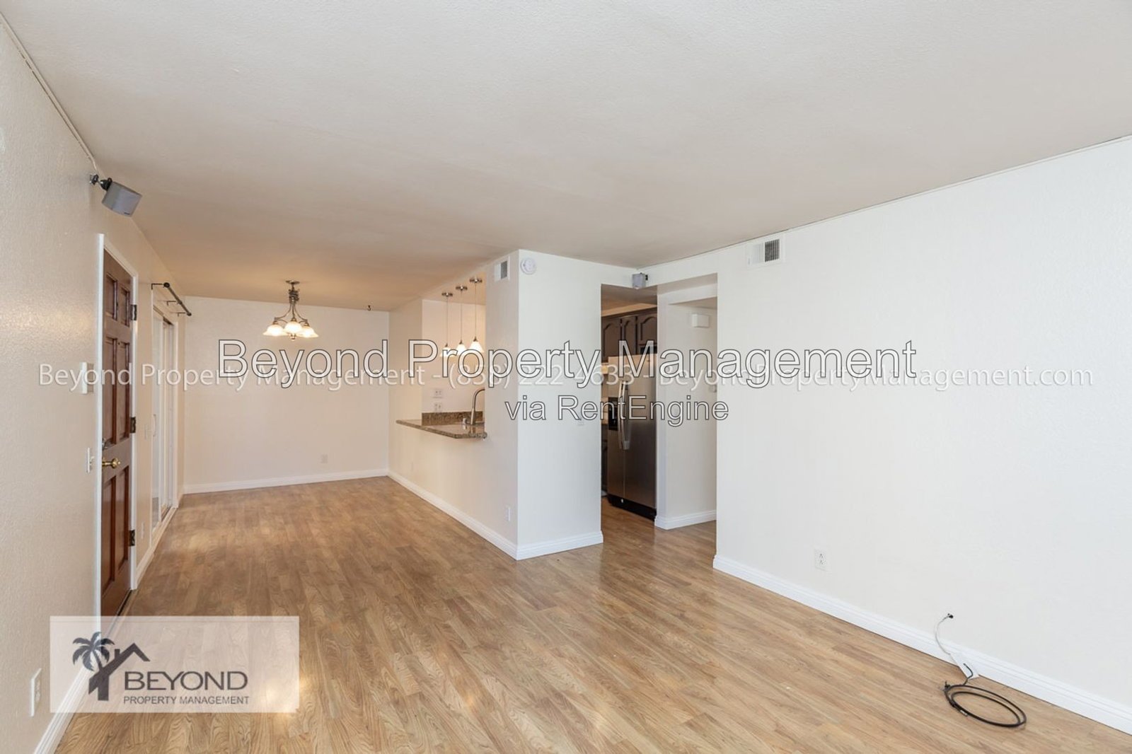 ***YOUR PERFECT DOWNTOWN 2 BED 2 BATH CONDO! MASTER BEDROOM ON GROUND FLOOR! CORNER UNIT! GATED COMMUNITY! ** property image