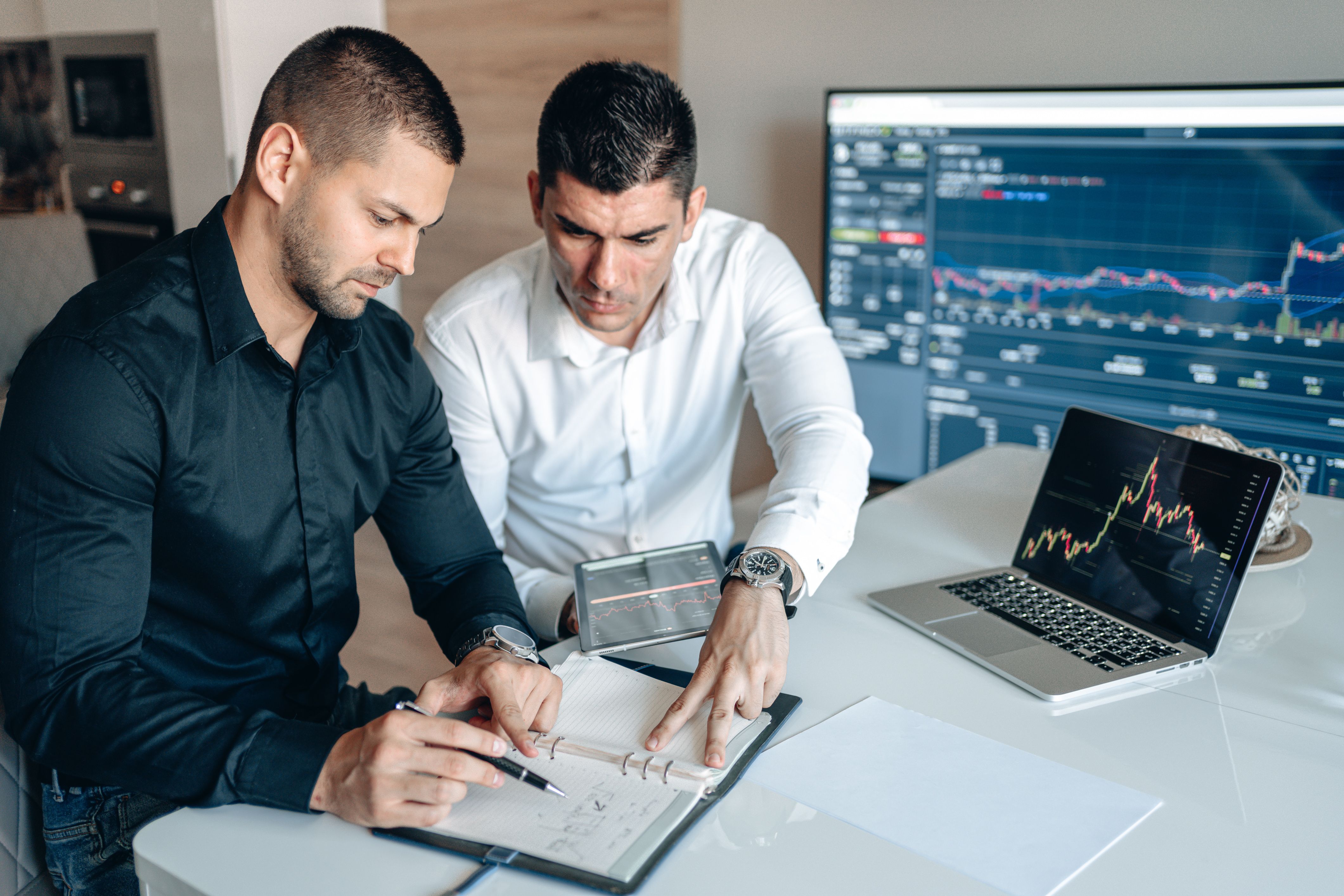 Two Property Managers Conduct a Rental Price Analysis
